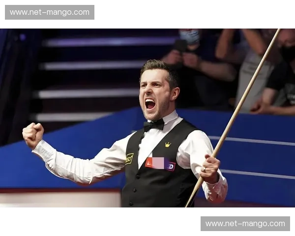 绿呢台上的孤勇与克制：丁俊晖与马克的斯诺克终极博弈